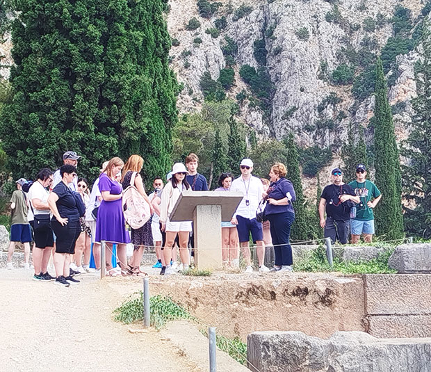 Delphi and Arachova Full-Day Tour with optional lunch No1