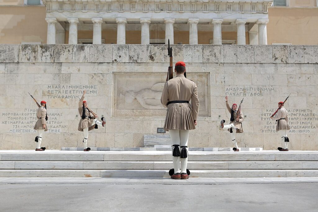 04-tomb-unknown-soldier-evzones